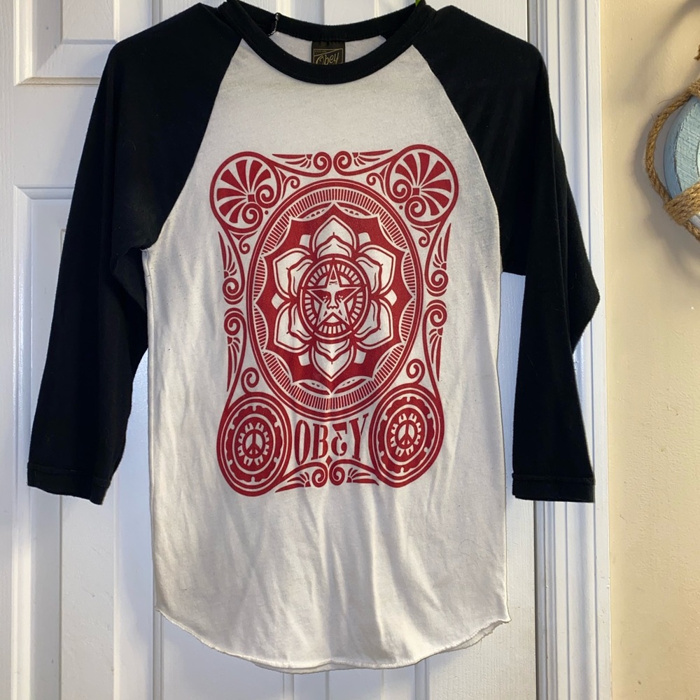 Obey baseball tee